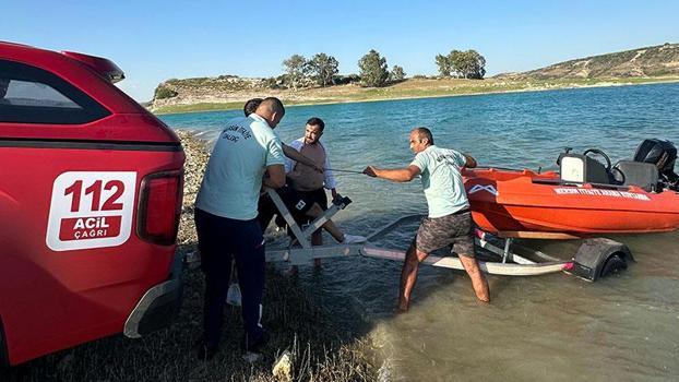 Baraj gölündeki adacıkta mahsur kaldı; belediye ekiplerince kurtarıldı