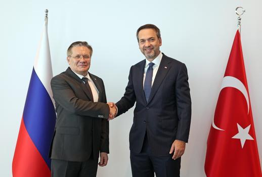 Enerji ve Tabii Kaynaklar Bakanı Alparslan Bayraktar, Rosatom Genel Müdürü Alexey Likhachev ile görüştü