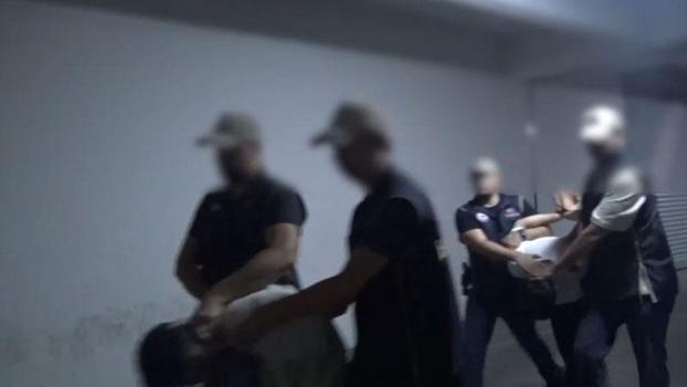 İstanbul'da düğünde terör propagandası yapan 13 kişi yakalandı