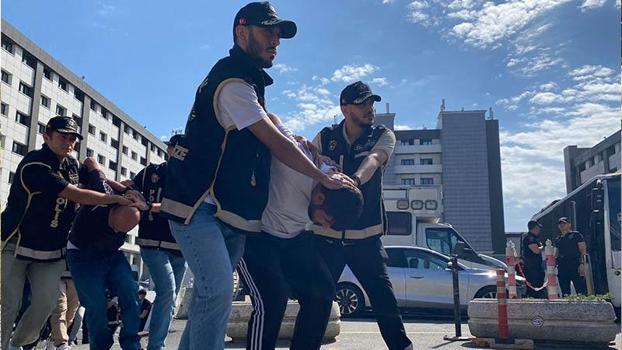 Üsküdar’da Kemal Çağlar Temel cinayetinde adliyeye sevk edilen 17 şüpheli tutuklandı