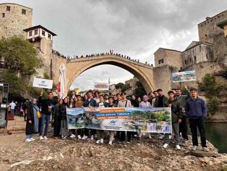 Sultangazi'de başarılı öğrencilere Bosna Hersek turu düzenlendi