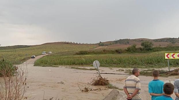 Adana'da sağanak, sel ve taşkına yol açtı