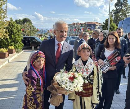 Bakan Uraloğlu: Halkalı-Kapıkule arası yolcu seyahat süresini 4 saatten 1,5 saate düşüreceğiz (2)