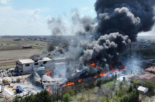 Tekirdağ'da fabrika yangını (2)