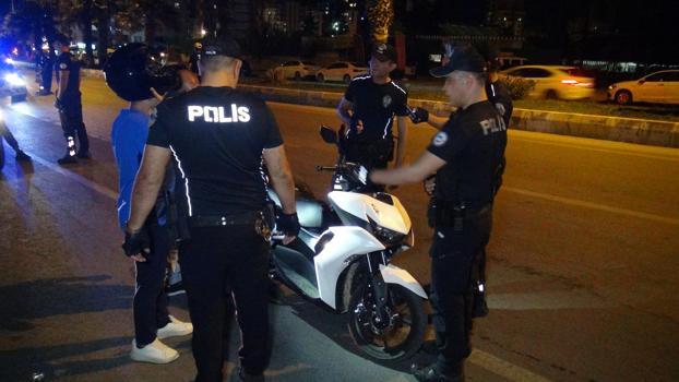 Mersin'de motosiklet sürücülerine gece denetimi