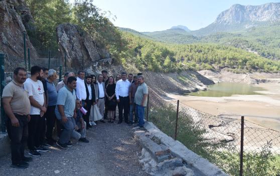 Kuraklıktan su seviyesi azalan Doyran Göleti'nde 'HES' tepkisi