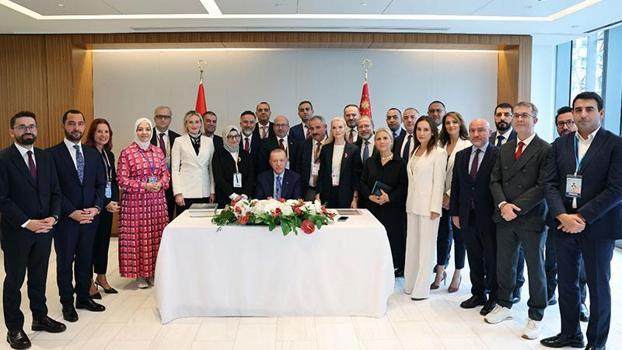 Cumhurbaşkanı Erdoğan, ABD’de Türkevi’nde gazetecilerin sorularını yanıtladı