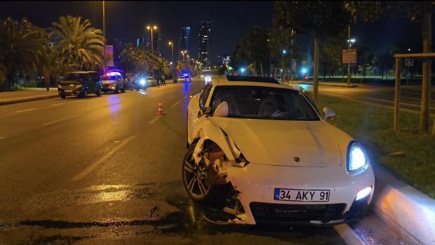 İstanbul-Pendik'te, otomobilin çarptığı motosikletli ağır yaralandı