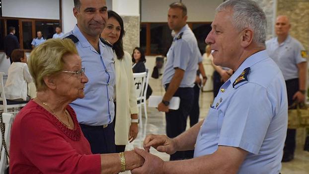 Hava Kuvvetleri Komutanı Kadıoğlu, İzmir'de şehit aileleri ile buluştu