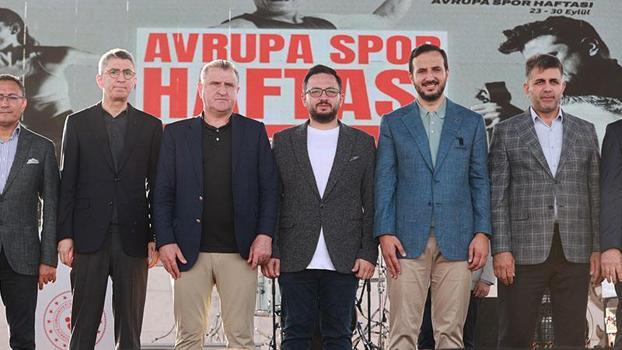 Bakan Bak Avrupa Spor Haftası etkinliğine katıldı