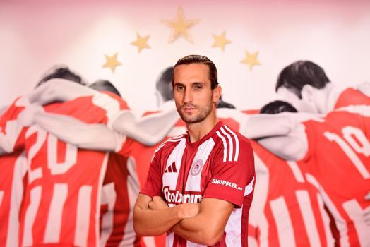 Yusuf Yazıcı, Olympiakos'a imza attı