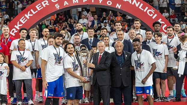 Cumhurbaşkanlığı Kupası 14’üncü kez Anadolu Efes’in