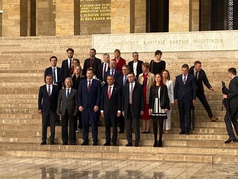 Özel ve SDP Eş Genel Başkanı Klingbeil, Anıtkabir'i ziyaret etti