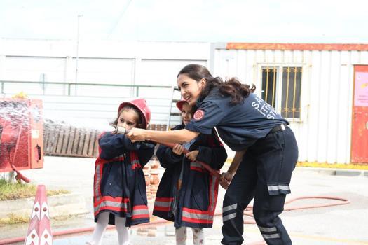 Samsun’da 5 bin 250 minik çocuk itfaiye gönüllüsü oldu