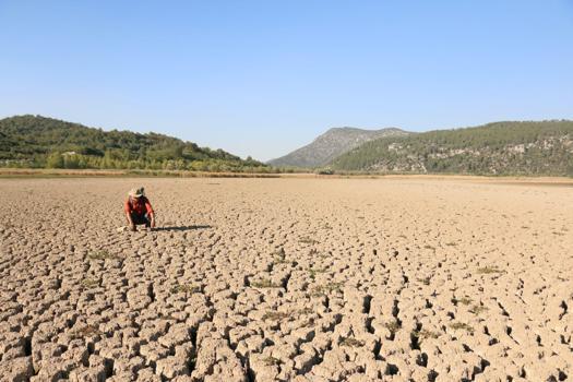 Eğirdir'in beslediği Kovada Gölü de kuruyor