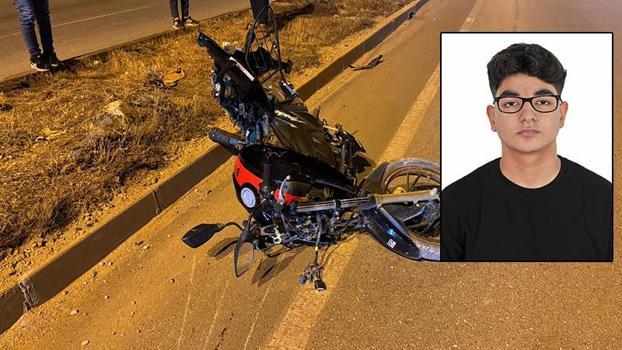 İki otomobille çarpışan motosikletin sürücüsü Muhammet öldü