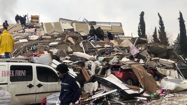 Depremde 76 kişinin öldüğü bina için 8 kamu görevlisine soruşturma