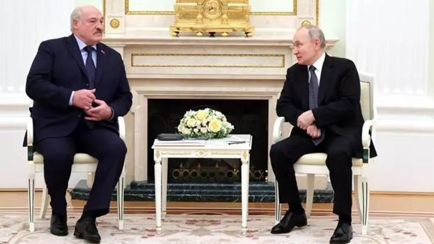 Putin, Belarus lideri Lukaşenko’ya ‘Aziz Andreas Nişanı’ verdi