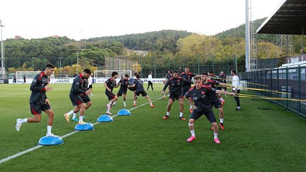 A Milli Futbol Takımı, Karadağ maçının hazırlıklarını sürdürdü