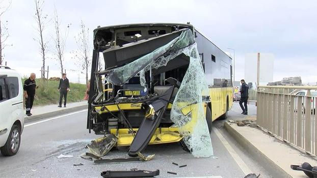 Sultangazi'de iki İETT otobüsü çarpıştı; 1'i çocuk 2 kişi yaralandı