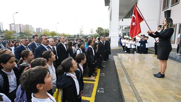 MEB tarafından 81 ilin valiliğine 'okul ve ders saati uygulaması' konulu genelge gönderildi