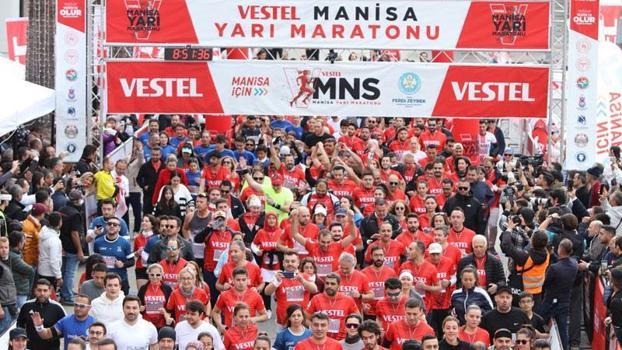 Uluslararası Manisa yarı maratonu koşuldu