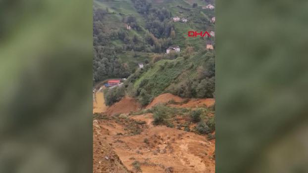 Rize'de heyelan; 2 boş ev toprak altında kaldı