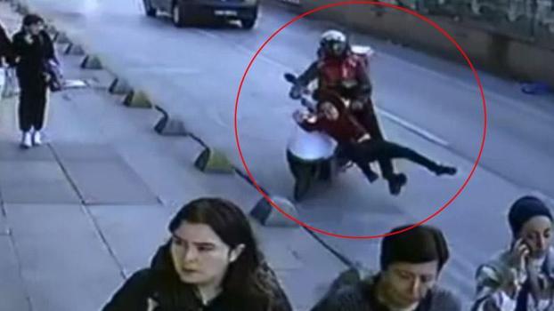 Sultangazi'de aniden yola fırlayan çocuğa motosiklet çarptı