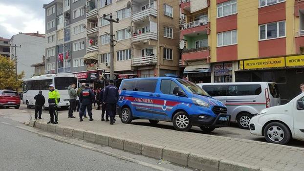 1 kişinin öldüğü, 1’i polis 5 kişinin yaralandığı mekanın önünde 2 yıl sonra keşif yapıldı