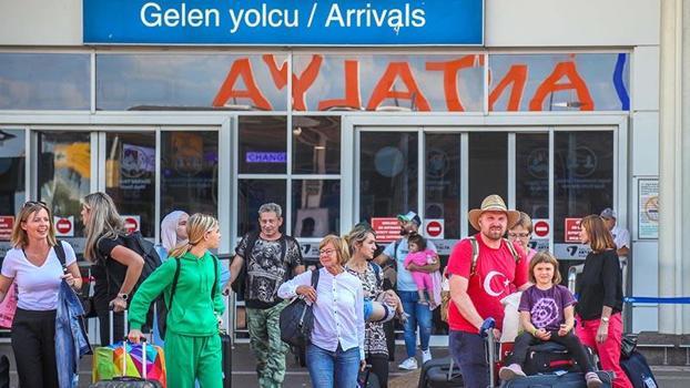 Antalya'ya gelen turist sayısı 16 milyonu aştı