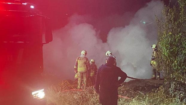 Ankara'da palet deposunda çıkan yangın, eve sıçradı