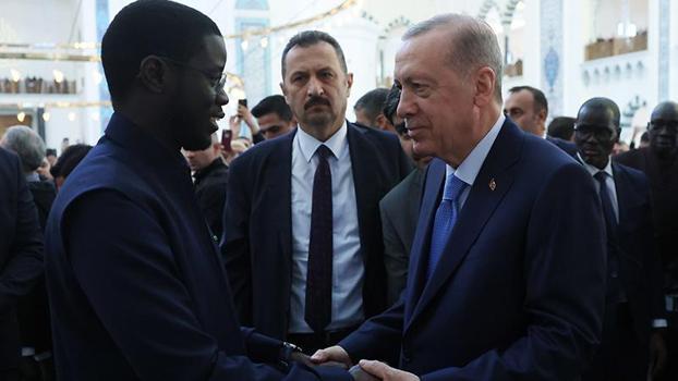 Cumhurbaşkanı Erdoğan ve Senegal Cumhurbaşkanı Fay Çamlıca Camii'nde cuma namazı kıldı