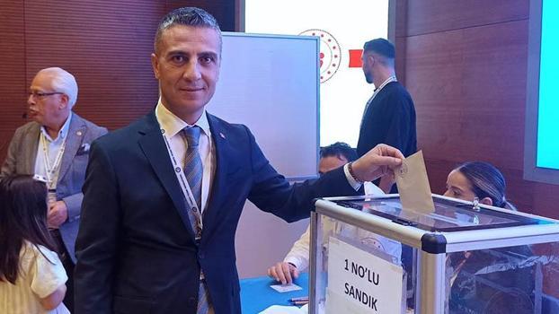 Türkiye Yüzme Federasyonunda Erkan Yalçın tekrar başkan seçildi