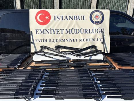 İstanbul- Fatih'te yasa dışı silah ticareti operasyonu; 200 tüfek ele geçirildi