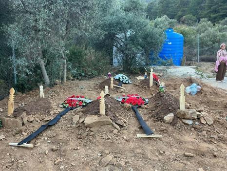 İzmir'de evde çıkan yangında ölen 5 kardeşten geriye oyuncakları kaldı / Ek fotoğraflar