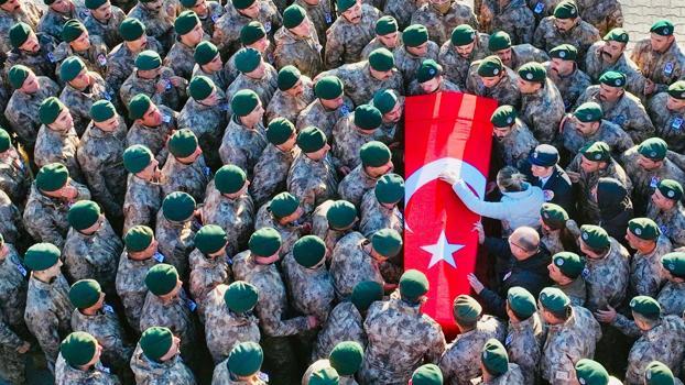 Tunceli'de şehit olan polis memuru, törenle memleketine uğurlandı