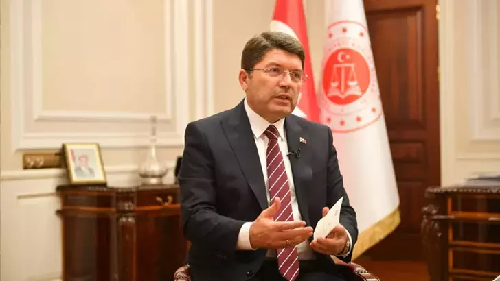 Bakan Tunç'dan, TBMM'de kabul edilerek yasalaşan 'Noterlik Kanun Teklifi' paylaşımı