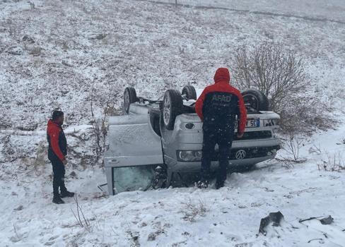 Ilgar Dağı Geçidi'nde 2 otomobil çarpıştı; 8 yaralı