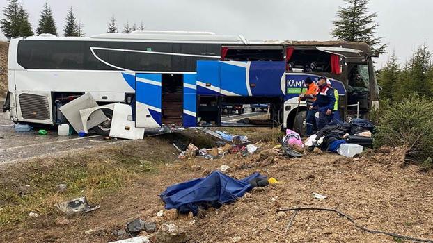 Eskişehir'de yolcu otobüsü, takla attı; 1 ölü, çok sayıda yaralı var