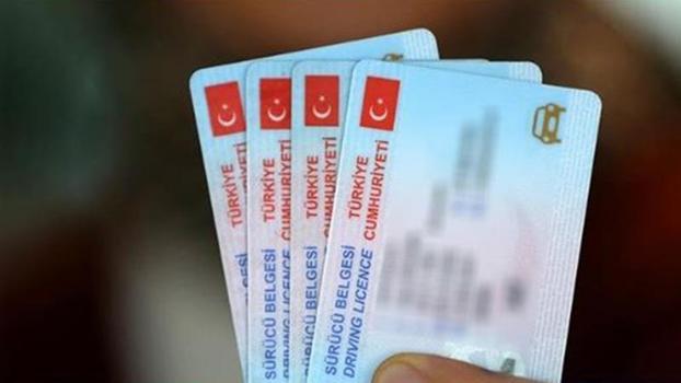 Eski tip sürücü belgelerini yenileme süresi uzatıldı