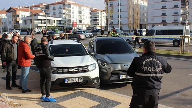 Aksaray'da park yeri kavgası: 1'i polis 3 yaralı