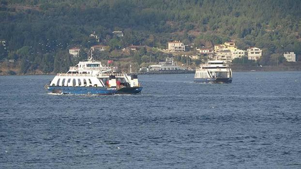 Bozcaada ve Gökçeada feribot seferlerine 'fırtına' engeli