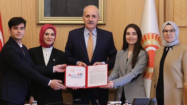 TBMM Başkanı Kurtulmuş, Bakan Göktaş ve çocukları kabul etti