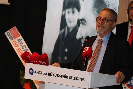 Profesör Naci Görür, 'Başöğretmen Atatürk Onur Ödülü'ne layık görüldü