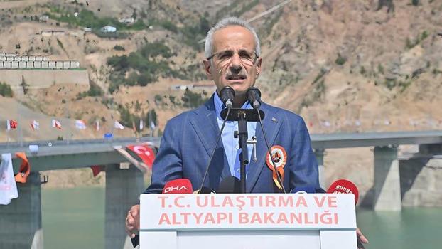 Bakan Uraloğlu: Yusufeli yollarından 2 yılda 929 bin araç geçti