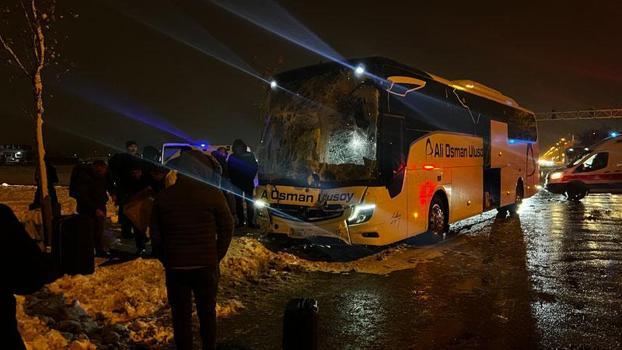 Kayseri'de servis midibüsü ile yolcu otobüsü çarpıştı: 17 yaralı