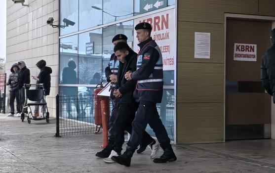 Üzerinde uyuşturucu ele geçirilen sürücü tutuklandı