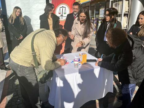 Edirne Barosu, kadına şiddetle mücadelede vatandaşların önerilerini aldı