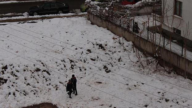 Kar yağışı tüm yurtta etkili oldu! Birçok ilde okullar tatil edildi