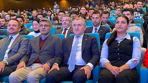 Bakan Bak: Gençlik merkezlerimizin sayısı 510’ların üzerinde